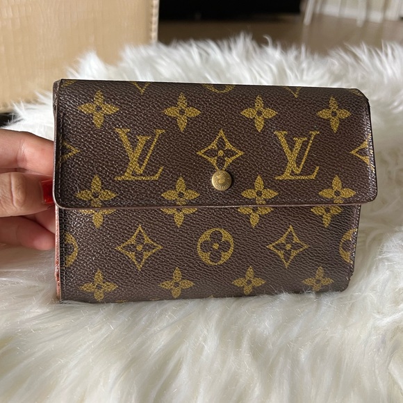 Authentic Louis Vuitton Porte Monet Brown Monogram Leather Bifold  Wallet-$1000